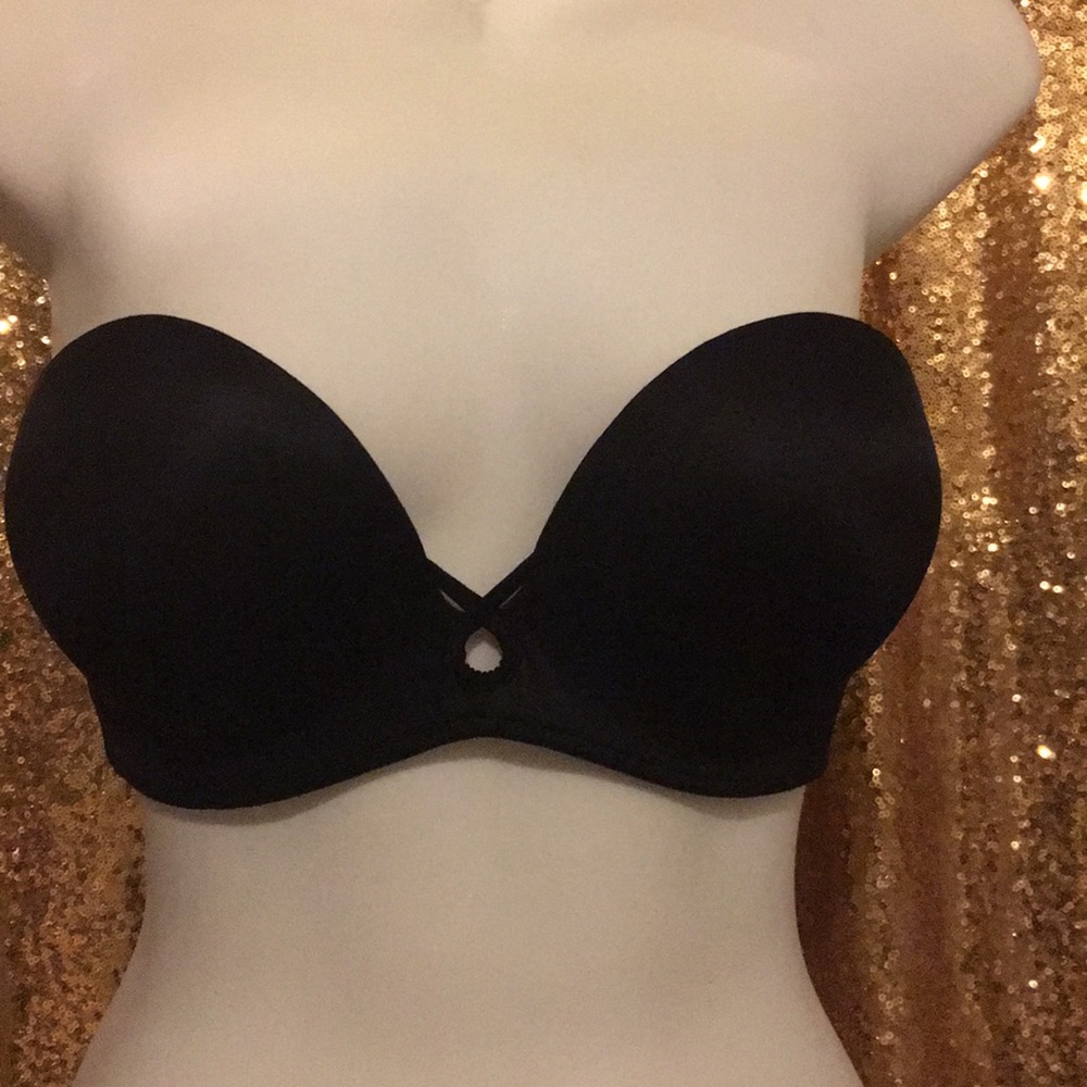 VS Bombshell strapless bra